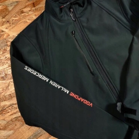 McLaren Mercedes Vodafone F1 Jacket - Picture 4 of 9